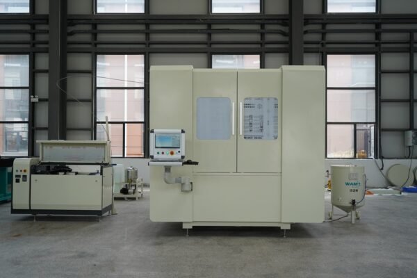 7.5kw 220mpa 30000psi 30A 220V Table with Cover Water Jet Cutting Machine